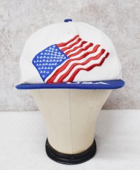 【USA製】K-Products【ビンテージ】【アメリカ国旗】刺繍【白×青】BBキャップ【ベースボールキャップ】サイズフリー 