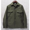 画像1: デッドストック【60's】【U.S.ARMY】【米軍実物】【ビンテージ】平ボタン【ユーティリティシャツ】【14 1/2×33】<br> (1)