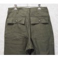 画像4: デッドストック【70's】【米軍実物】【ビンテージ】OG107【ベイカーパンツ】ボタンフライ  Ｗステッチ【ユーティリティパンツ】【32ｘ33】<br> (4)