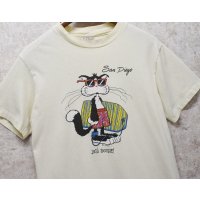 【80's〜】【USA製】【ビンテージ】【Hanes】ヘインズ【San Diego】サンディエゴ【ライトイエロー】猫 プリント【Tシャツ】【サイズM】 