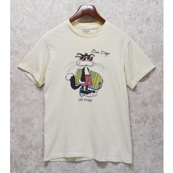 画像2: 【80's〜】【USA製】【ビンテージ】【Hanes】ヘインズ【San Diego】サンディエゴ【ライトイエロー】猫 プリント【Tシャツ】【サイズM】 