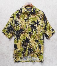 90's【ビンテージ】【nautica】【ノーティカ】【レーヨン】茶系ｘ黒ｘ緑 【草柄】総柄【アロハシャツ】レーヨンシャツ【サイズL】 