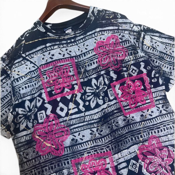 画像3: ビンテージ【USA製】【HONORS】黒地×白×ピンク【総柄】【花柄】【Tシャツ】【サイズ2X】