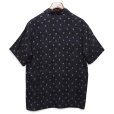 画像3: ビンテージ【Natural Issue】【黒×グレー幾何学模様】【レーヨン】【半袖シャツ】【サイズM】 (3)