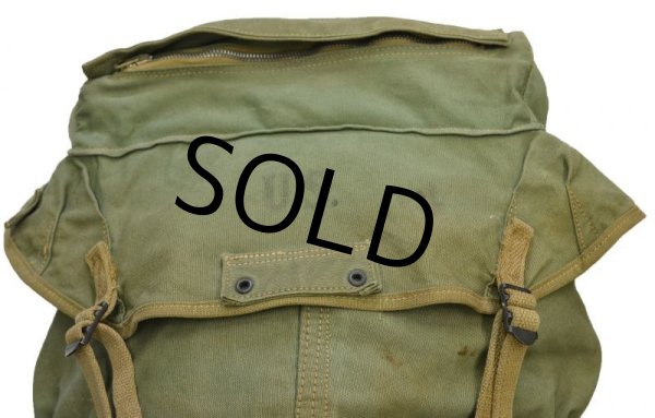 画像2: 40's【ビンテージ】【米軍実物】【U.S.ARMY】【WW2】【ジャングルパック】 【ＯＤカラー】  (2)