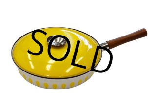 千葉県八千代市勝田台でアメリカ直輸入の古着を販売しています。