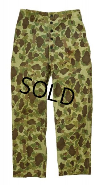 画像2: 40's【ビンテージ】【米軍実物】【USMC】【P-1944】【1st type】【ダックハンターカモパンツ】【フロッグスキン】【HBTパンツ】【W30程度】  (2)