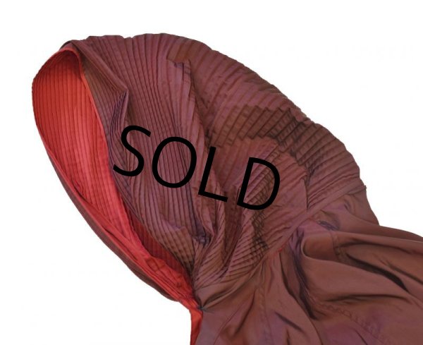 画像8: USA製【ビンテージ】【エンジ】【リバーシブル】プリーツフード付き【ナイロンコート】【レインコート】【レディース古着】  (8)