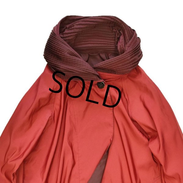 画像5: USA製【ビンテージ】【エンジ】【リバーシブル】プリーツフード付き【ナイロンコート】【レインコート】【レディース古着】  (5)