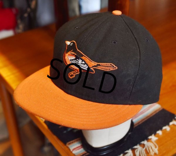 Usa製 ビンテージ New Era ニューエラ 黒 オレンジ ｍｌｂ 鳥 ベースボールキャップ 7 5 8 60 6cm 八千代の古着屋