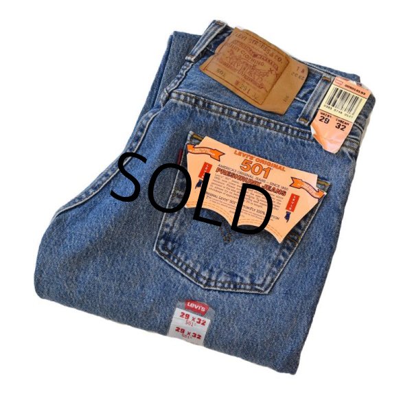 画像1: 【デッドストック】【USA製】【ビンテージ】【LEVI'S】【リーバイス】【501】【デニムパンツ】【29×32】  (1)