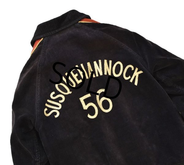 画像4: 【ビンテージ】【Webb&wolfe】【黒】【赤×ゴールド ライン入り】【チェーンステッチ】【SUSQUEHANNOCK】【インディアン】【コーデュロイ】【スタジャン】【コーデュロイジャケット】  (4)
