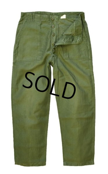 画像1: 60's【米軍実物】【ビンテージ】【ベイカーパンツ】【ボタンフライ】【ユーティリティパンツ】【W34.5程度】  (1)