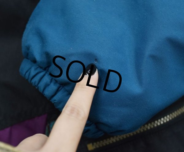 画像5: 90’s【USA製】【ビンテージ】【ＬＬビーン】【L.L.bean】シンサレート入り【黒×青×紫】中綿入りアノラック【チロリアン】【アノラックパーカー】【メンズＬ】  (5)