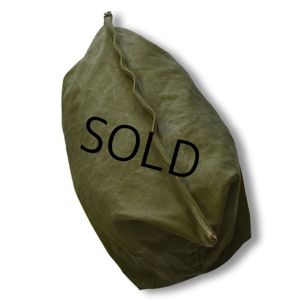 画像2: 40's【ビンテージ】【米軍】【U.S.ARMY】コの字止めタロン コットンバッグ【トラベルバッグ】  (2)