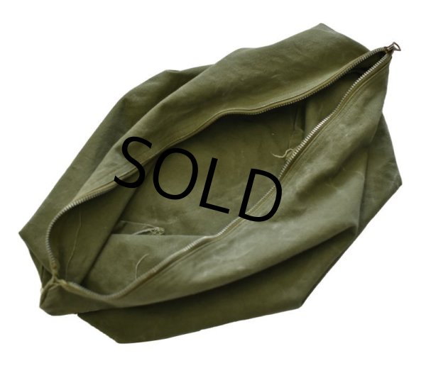 画像4: 40's【ビンテージ】【米軍】【U.S.ARMY】コの字止めタロン コットンバッグ【トラベルバッグ】  (4)