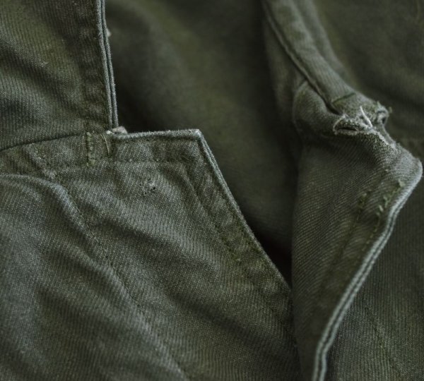 画像4: 【ビンテージ】【フランス軍】【フレンチアーミー】【カバーオールジャケット】【サイズ96-100L】  (4)