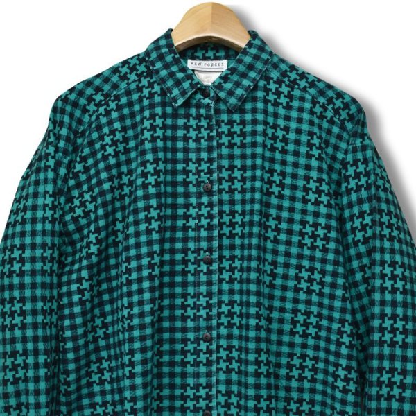 画像4: 【USA製】【NEW・FORCES】【緑×黒】【総柄】【ギンガムチェック】ネルシャツ【サイズL】【レディース古着】  (4)
