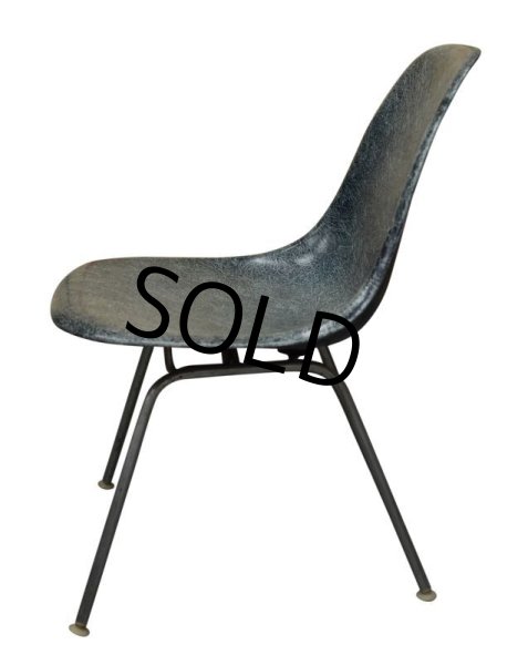 画像3: 【アンティーク】ビンテージ【イームズ】【ハーマンミラー】【グラスファイバー】【エレファントハイドグレー】【サイドシェルチェア】【グレー】   (3)