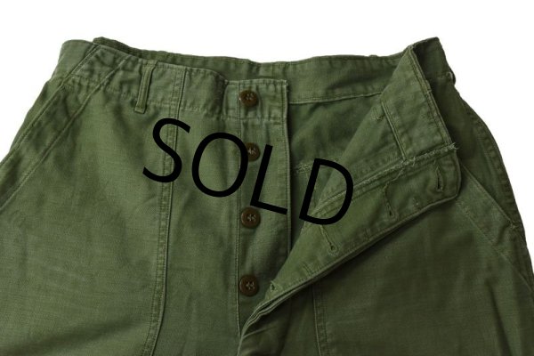 画像4: 60's〜【米軍実物】U.S.ARMY サイドアジャスター付き【平ボタン】ベイカーパンツ【ユーティリティパンツ】【OG107】【W32程度】  (4)