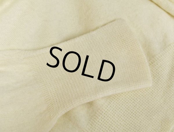 画像4: ビンテージ【カルバンクライン】【カシミア100％】生成り【Ｖネックセーター】  (4)