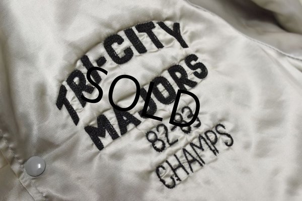 画像3: 80's【USA製】ビンテージ【Swingster】スウィングスター【シルバー】TRI-CITY MAJORS【中綿入り】【ナイロンジャケット】サテンブルゾン【サイズＭ】  (3)