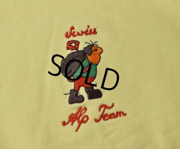 画像4: 【デッドストック】ビンテージ【Cotter】【Swiss Alp team】【ライトイエロー】【スイス】【前Vスウェット】【サイズL】  (4)
