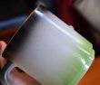 画像4: 【ビンテージ】【ミルクガラス】【黒ｘ白ｘ緑】【グラデーション】【マグカップ】  (4)