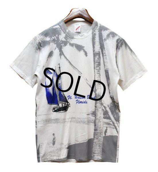 画像1: 90’s 【USA製】 ビンテージ【Ft,Waiton Beach Frorida】総柄【ヤシの木】【ヨット】【白】Tシャツ サイズL  (1)