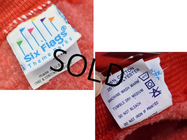 画像2: 【USA製】【ビンテージ】【SIX FLAGS】【赤ボーダー】【LOONEY TUNES】【トゥイーティー】【スウェット】【サイズXXL】  (2)