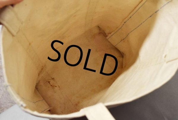 画像4: 【ビンテージ】【L.L.bean】【エルエルビーン】白ｘ赤【耳付き】【イチゴプリント】【トートバッグ】  (4)