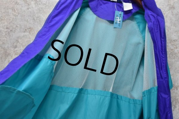 画像5: 【ビンテージ】【WOOLRICH】【ウールリッチ】【エメラルドグリーン×紫】【蛍光オレンジ】 【ナイロンジャケット】【サイズXL】  (5)