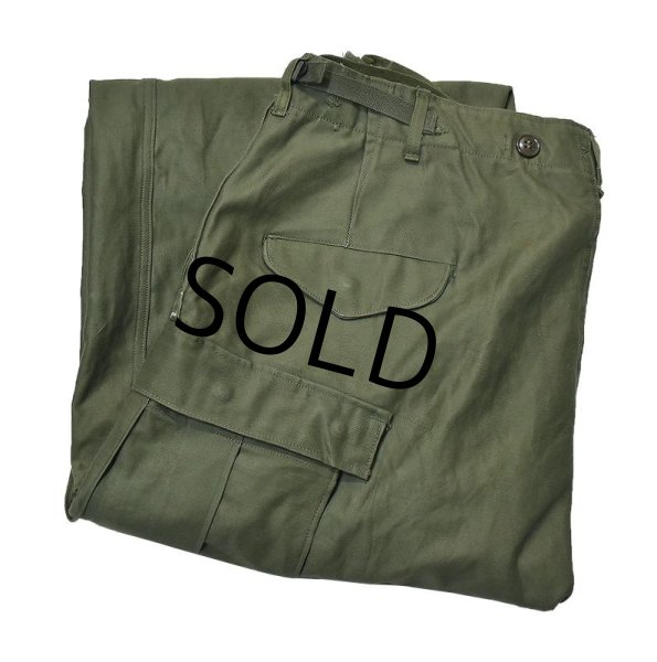 画像1: 【ほぼ未使用!!】【50's】U.S.ARMY【米軍実物】【M-51】【フィールドトラウザーズ】【フィールドパンツ】【カーゴパンツ】【L-R】  (1)