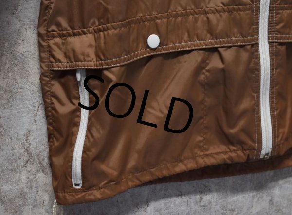 画像4: 80's【ビンテージ】【WHITE STAG】【4 seasons】ホワイトスタッグ【ライトブラウン】【ナイロンブルゾン】ウィンドブレーカー【サイズXL】  (4)
