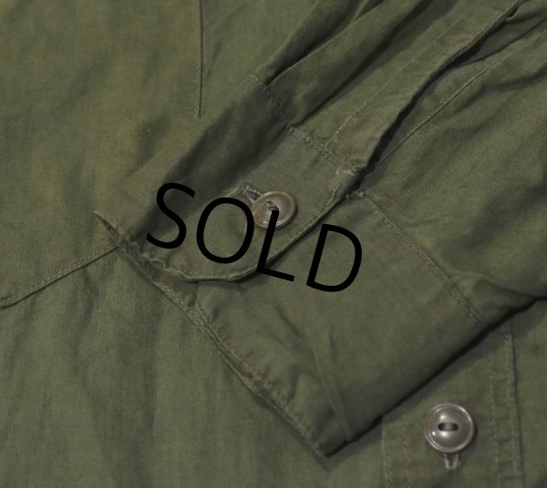 画像3: 40's【米軍実物】【ビンテージ】ステンシル入り【U.S.NAVY】【N-3】ポプリンシャツ【US15】  (3)