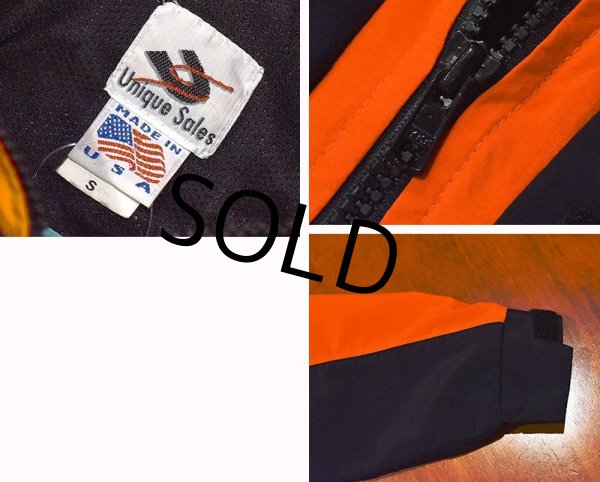 画像2: 90's【ビンテージ】【USA製】【Unique sales】【黒xオレンジ】ナイロン【ジップアップジャケット】【サイズS】  (2)