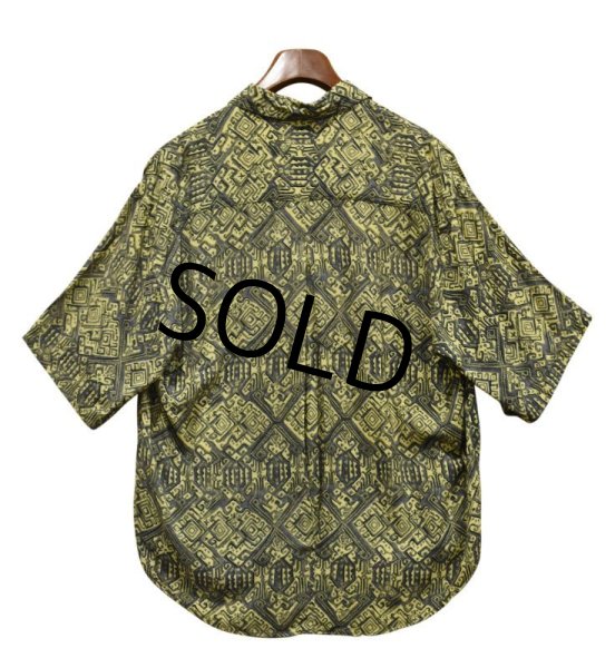 画像3: ビンテージ【BRUNO】ブルーノ【グレーｘ黄色】幾何学模様【レーヨンシャツ】半袖シャツ サイズＭ  (3)