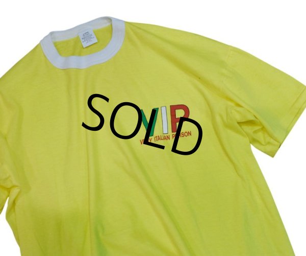 画像1: 80's【USA製】【ビンテージ】黄色【VERY ITALIAN PERSON】【Tシャツ】【L程度】  (1)