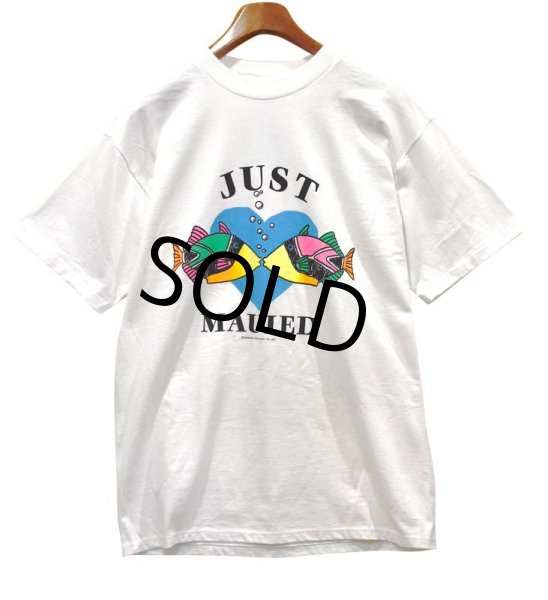 画像1: ほぼ未使用‼ 80’ｓ【USA製】【ビンテージ】【HL MILLER】【JUST MUIED】【魚】【KISS】白【Ｔシャツ】【サイズL】  (1)
