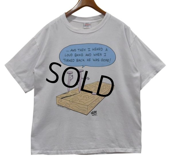 画像1: 80's【USA製】【ビンテージ】【OFF THE MARK】漫画【マーク・パリシ】【釘】白【Tシャツ】【サイズＸＬ】  (1)