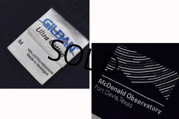 画像2: ビンテージ【GILDAN】【ギルダン】What Happens in BLACK HOLE【黒】【Tシャツ】【サイズM】  (2)