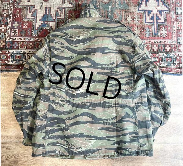 画像3: 程度良好!! アルファ製【ビンテージ】 U.S.ARMY【米軍】タイガーストライプ【M-65 フィールドジャケット】【L-R】ライナー付き  (3)
