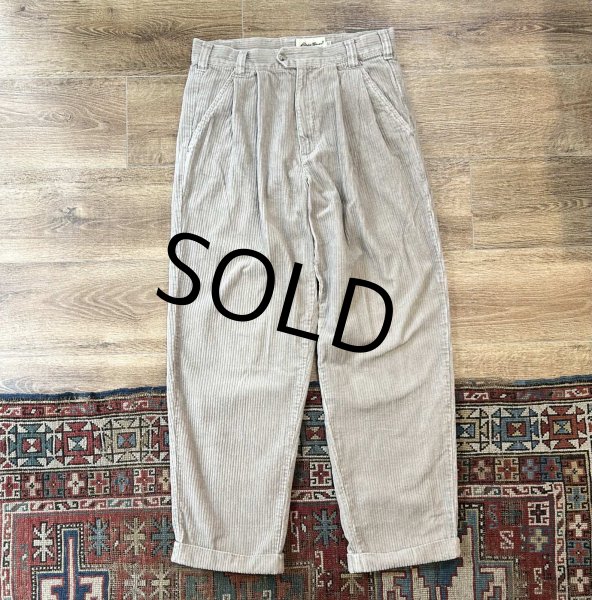 画像1: 90's~  ビンテージ【Eddie Bauer】【エディーバウアー】【ライトベージュ】【２タック】太畝【コーデュロイパンツ】【W32】  (1)