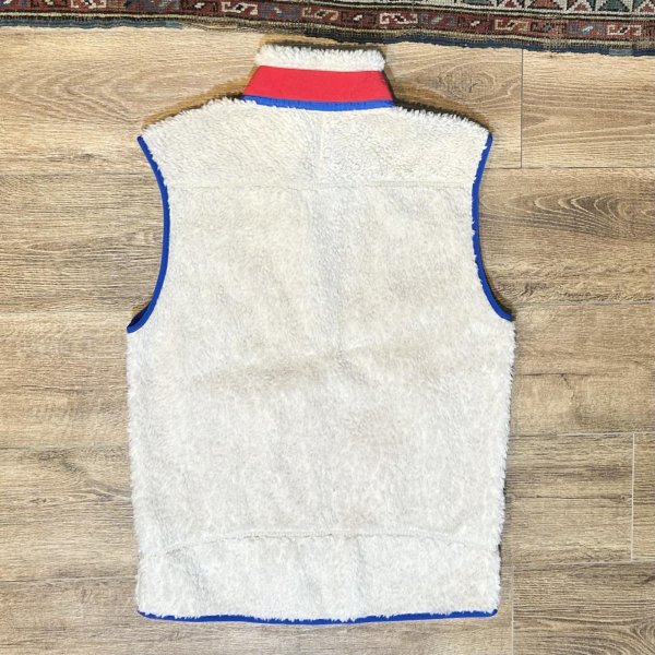 画像3: 新品未使用‼【パタゴニア】【PATAGONIA】【クラシック レトロX】【レトロパイルベスト】【白×青×赤】【フリースベスト】【サイズM】  (3)