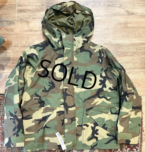 画像1: デッドストック 90s 【ビンテージ】【米軍実物】【U.S.ARMY】【ECWCS】エクワックス 【ウッドランド】【ゴアテックスパーカー】【L-SHORT】  (1)