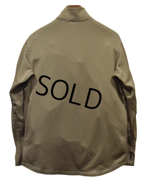 画像3: ビンテージ【米軍実物】U.S.ARMY【ECWCS】GEN3【LEVEL2】【コヨーテ】ブラウン タンカラー【ミッドウェイトシャツ】【M-R】  (3)