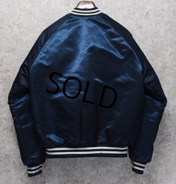 画像3: ~90's【USA製】【ビンテージ】【Chalk Line】【チョークライン】SOUTH WIRE【紺ｘリブ白ライン】【中綿入りサテンスタジャン】【サイズL】  (3)