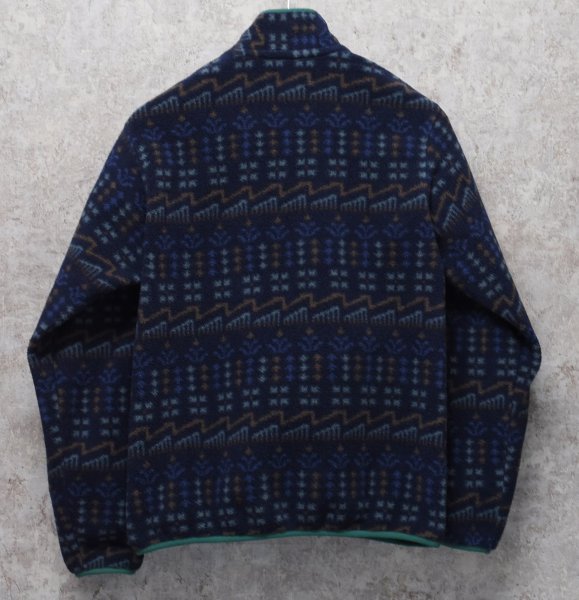 画像3: ビンテージ【パタゴニア】patagonia【青x緑】【総柄】ライトウェイト シンチラ スナップT プルオーバー 【サイズM】  (3)