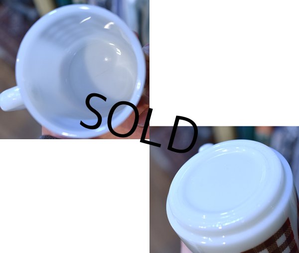 画像2: 【ビンテージ】【ミルクガラス】【チューリップ×チェック柄】【マグカップ】【オールドミルクガラス】  (2)