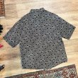 画像3: ビンテージ【WEAR THE RIGHT THING】【黒ｘ茶色】ひし形模様【レーヨンシャツ】半袖シャツ サイズL  (3)